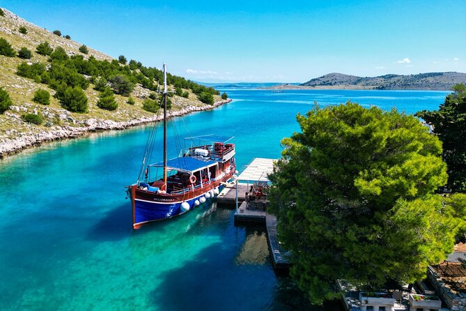 Zadar: Kornati and Telašćica Nature Park with lunch & drinks - Stop 1: Kornat Island swim and a Robinson-style lunch