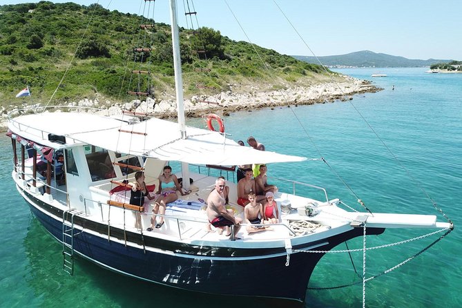 Zadar: Kornati and Telašćica Nature Park with lunch & drinks - Getting on and off the boat in Zadar: timing, meeting points, and comfort