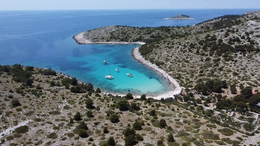 Zadar: National Park Kornati Tour with Eufemija boat - What the Crew Energy Does for the Day