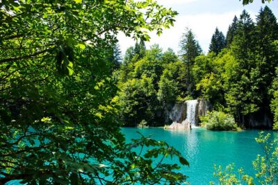 Zagreb to Split Private Transfer via Plitvice Lakes National Park - The drive section: A/C comfort, WiFi, and real-time flexibility