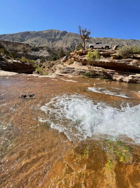Zion National Park: Waterfall Hummer Tour with Pools - Off-road terrain: the fun, the challenge, and who should think twice